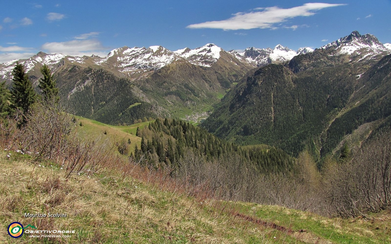 36 Forcolino di Torcola, panorama sull'alta Valle Brembana....JPG